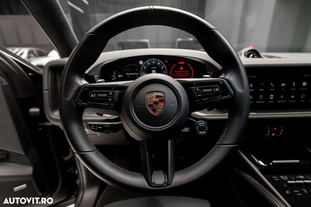 Porsche Cayenne GTS - 17