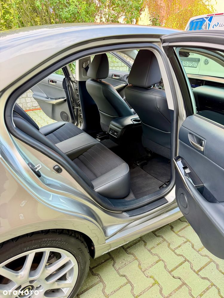 Lexus IS 200t / 300 Elegance - 12