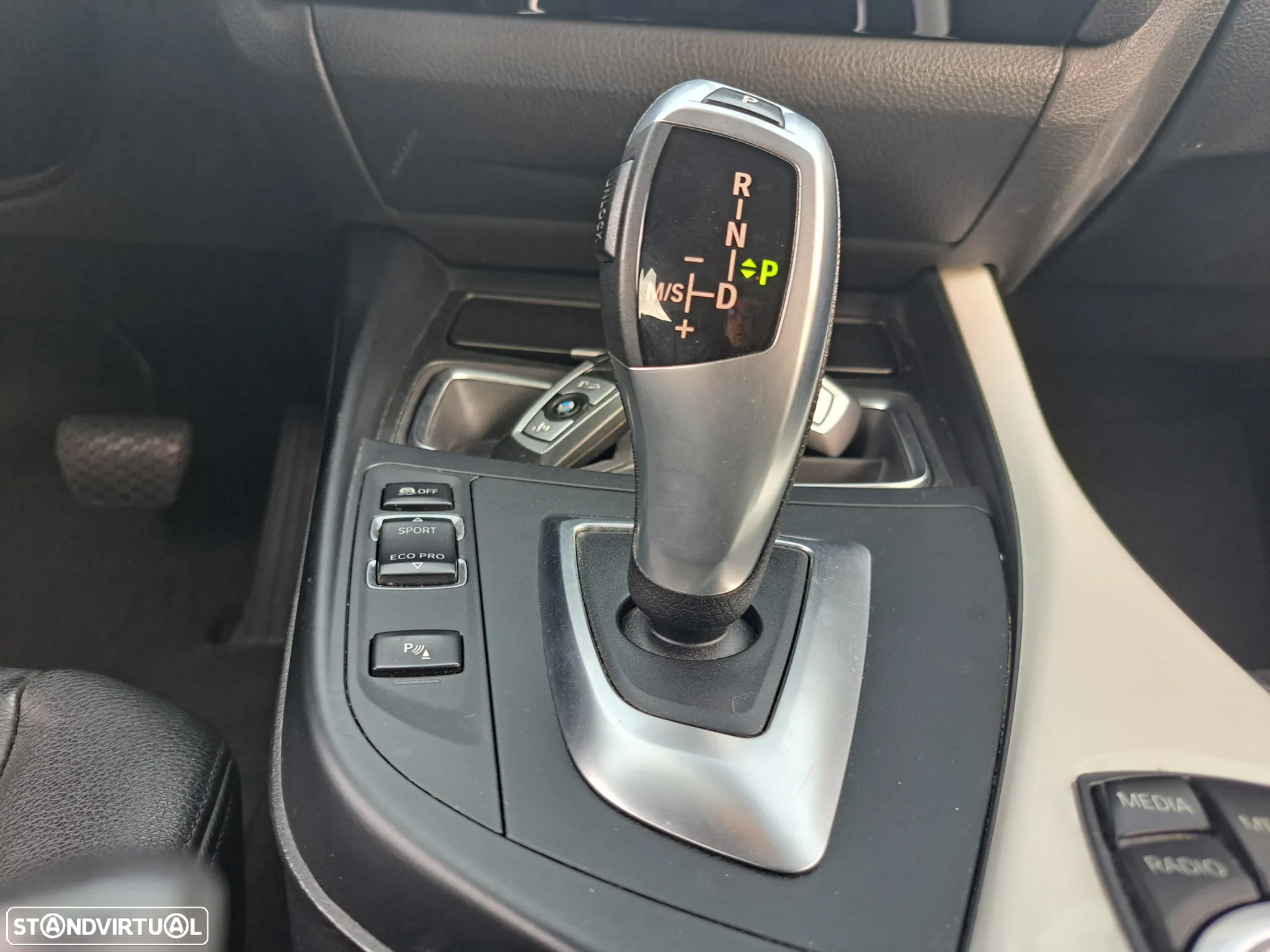 BMW 116 d Advantage Auto - 29