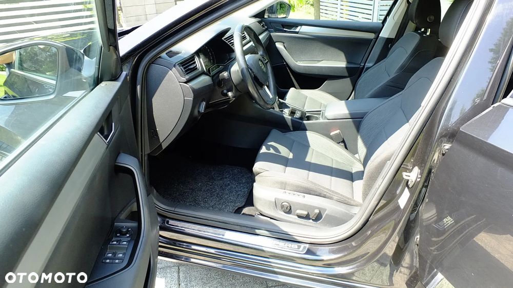 Skoda Superb 2.0 TDI Ambition - 11