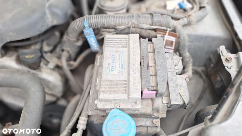 Suzuki Grand Vitara 2.7 V6 Premium - 28