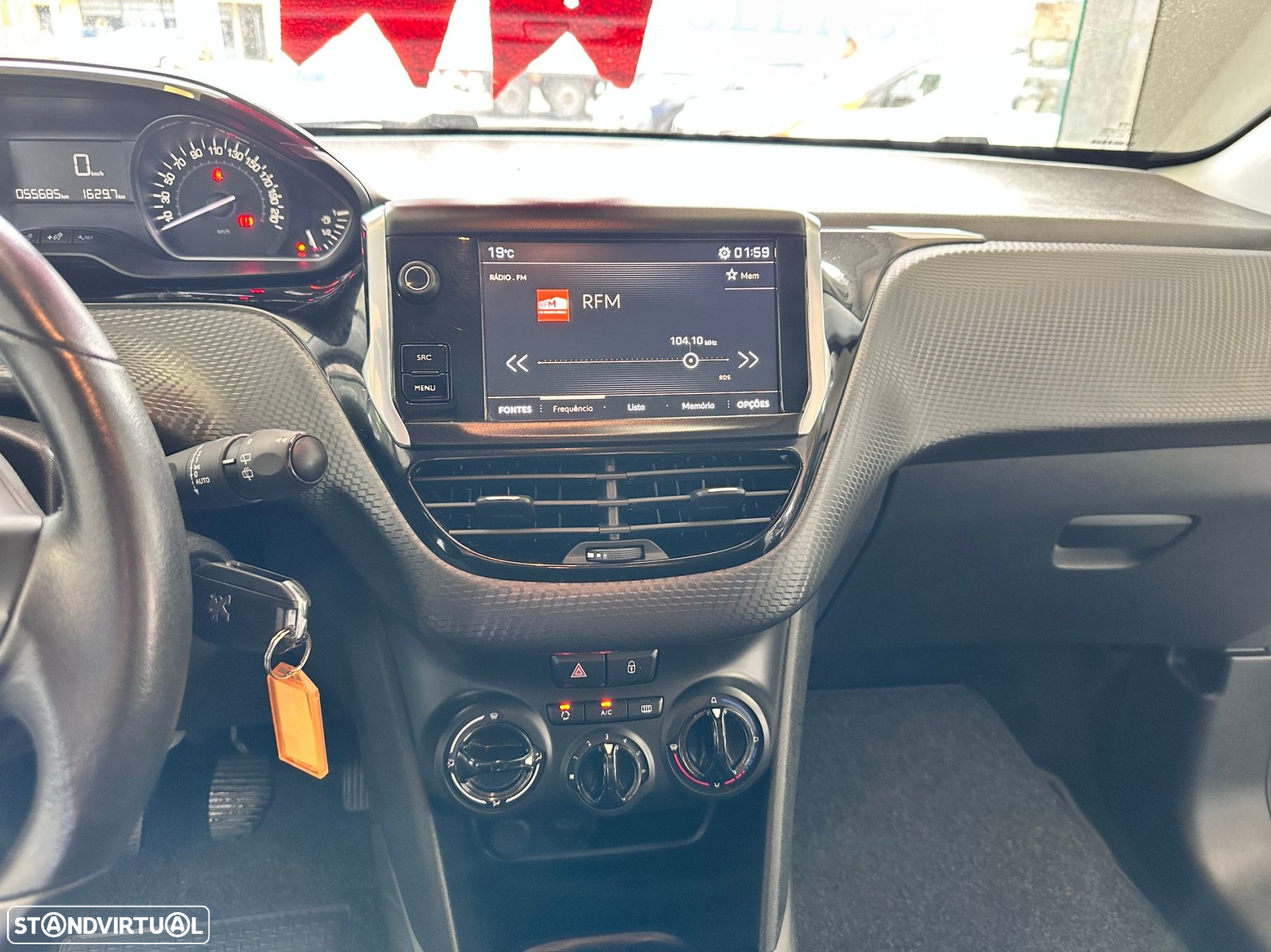 Peugeot 2008 1.2 PureTech Style - 19