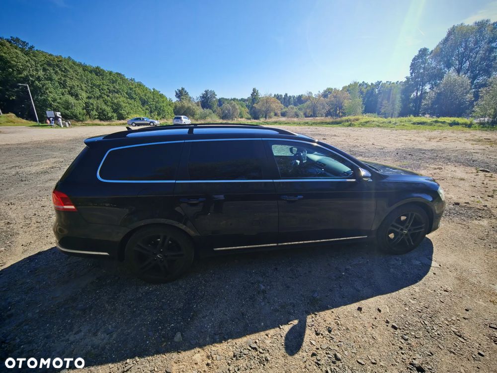 Volkswagen Passat - 1