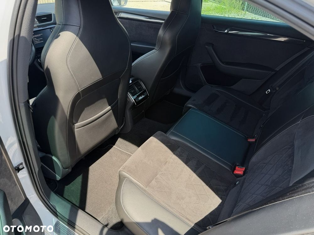 Skoda Superb 2.0 TSI 4x4 Sportline DSG - 12