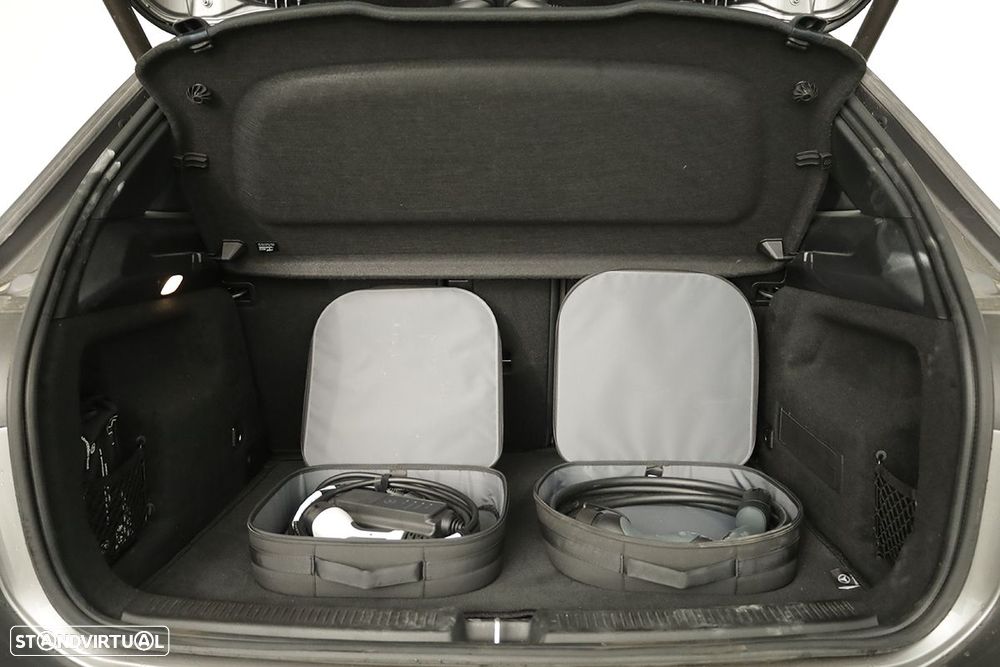 Mercedes-Benz B 250 e AMG Line - 26