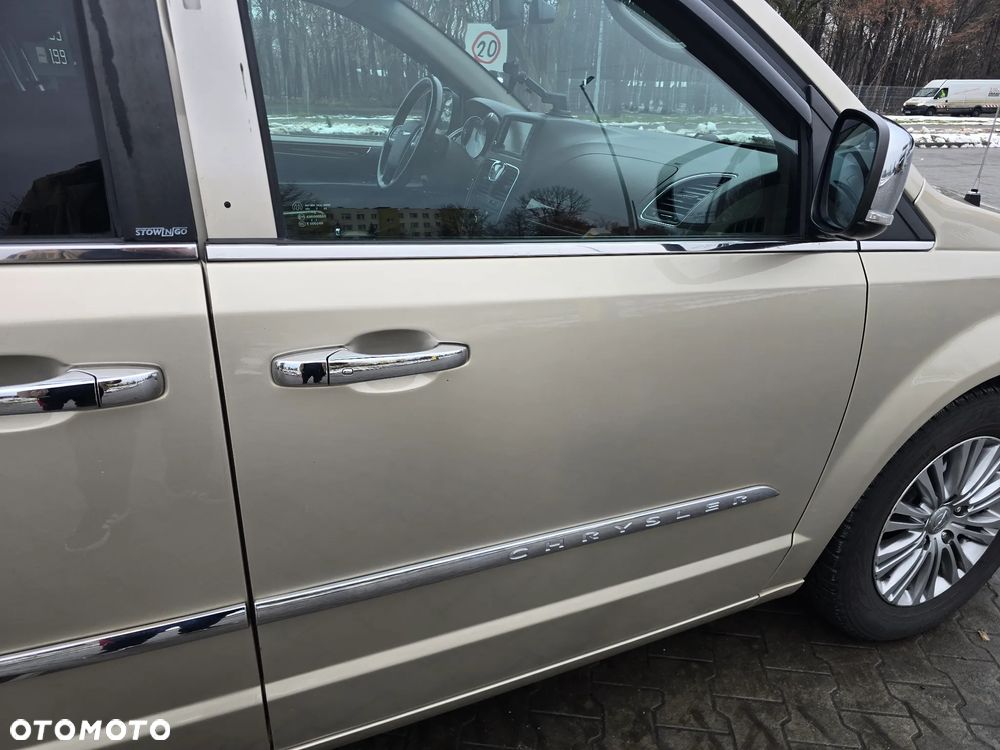 Chrysler Town & Country 3.6 Touring - 21