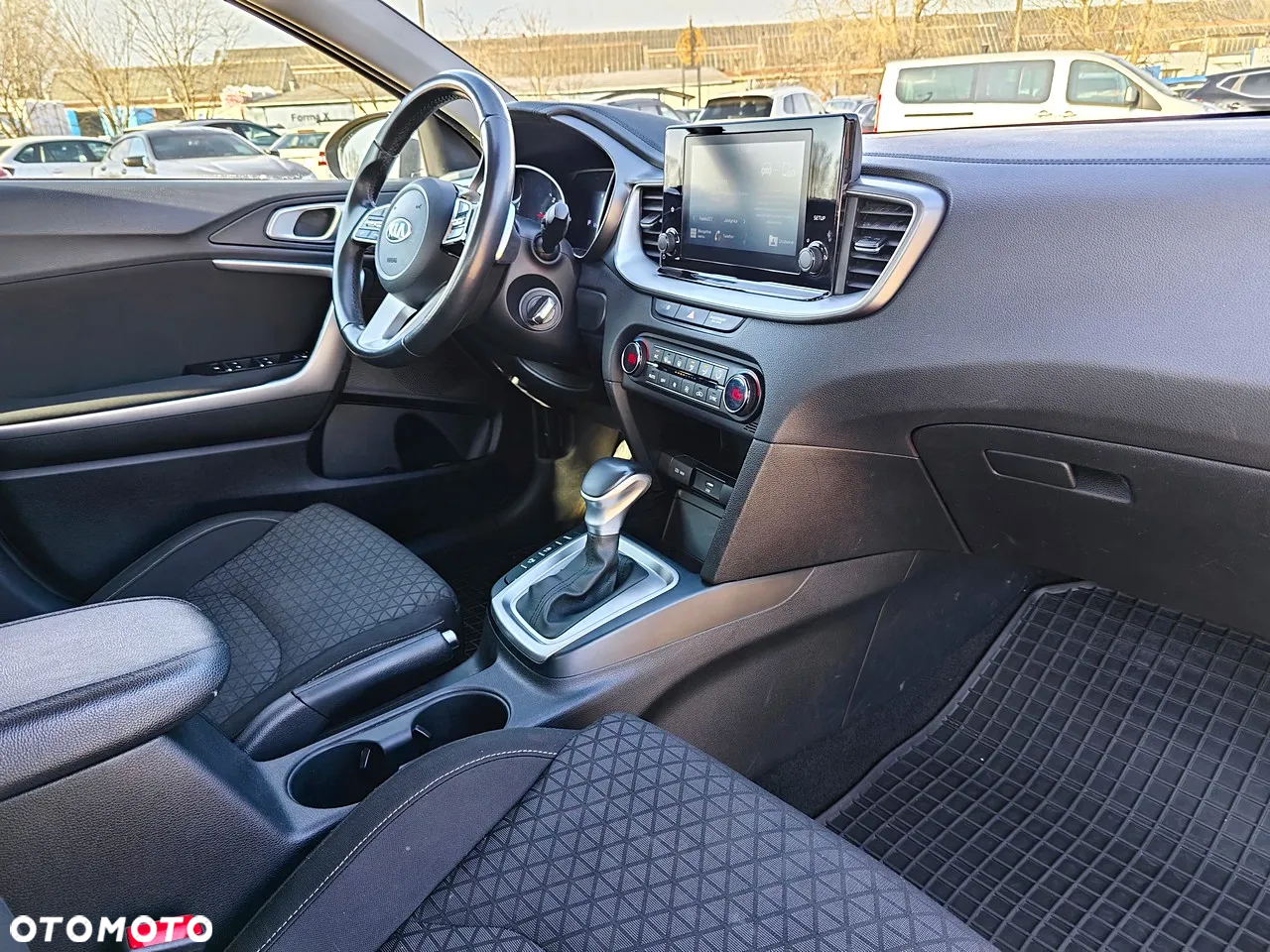 Kia Ceed 1.6 CRDi SCR M DCT - 11