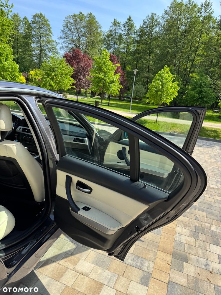 BMW Seria 3 - 15