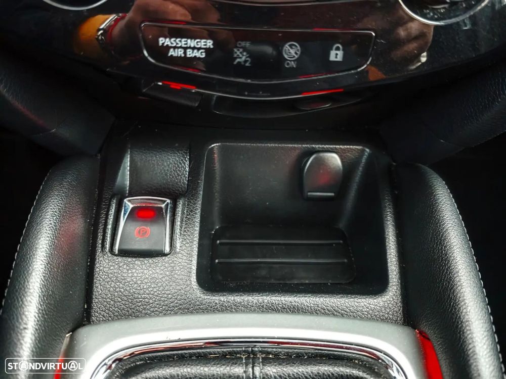 Nissan Qashqai 1.5 dCi N-Connecta - 12