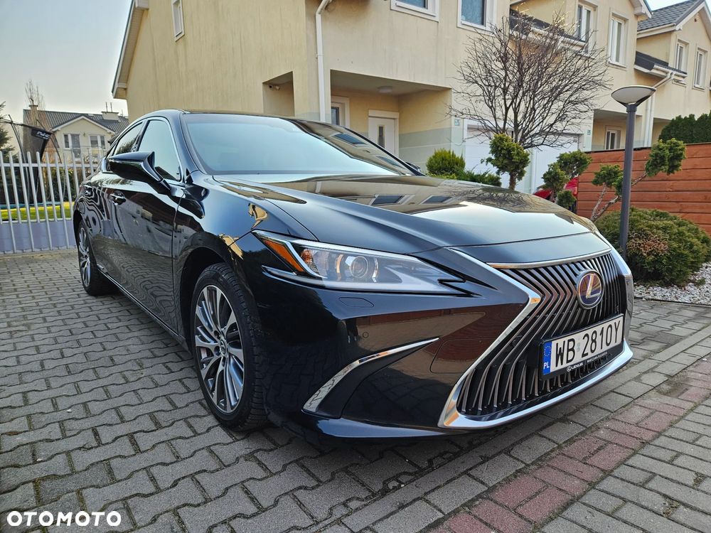 Lexus ES 300h Business Edition + - 1