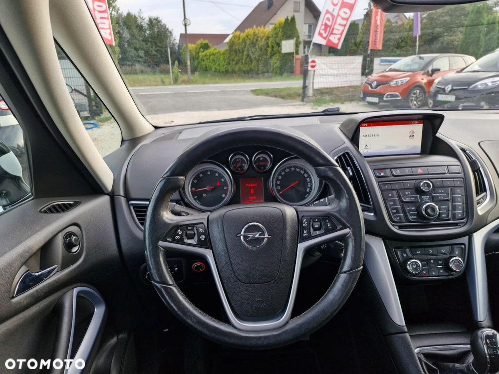 Opel Zafira - 27