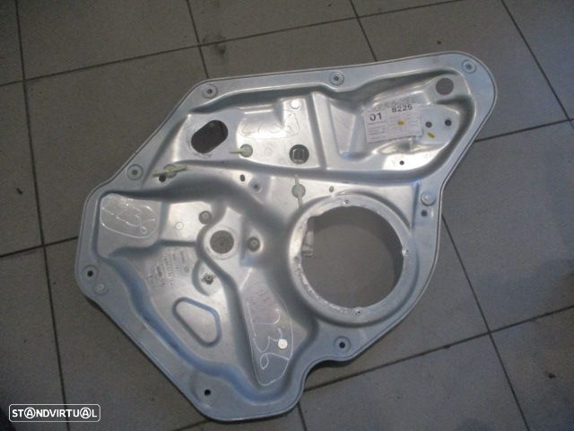 Elevador Sem Motor 1K9839756A  1K9839402A VW GOLF 5 SW 1K 2008 2.0TDI 140CV 5P PRETO TD - 2