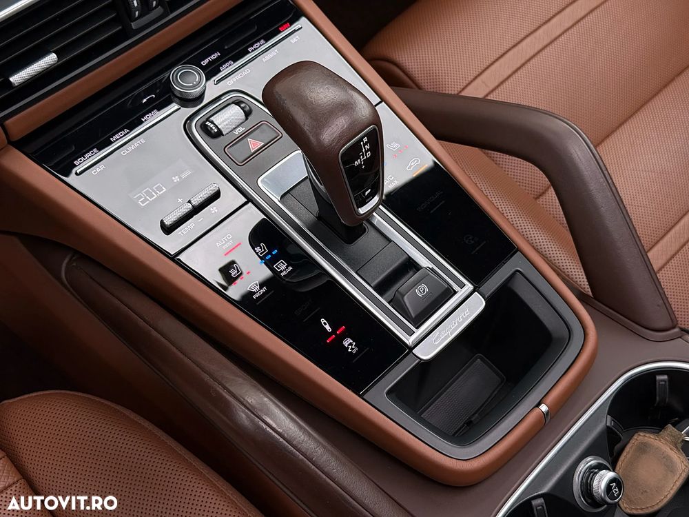 Porsche Cayenne Standard - 24