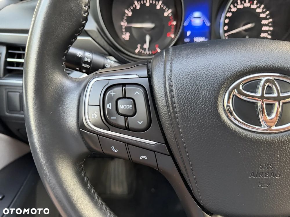 Toyota Avensis 1.8 Premium MS - 27