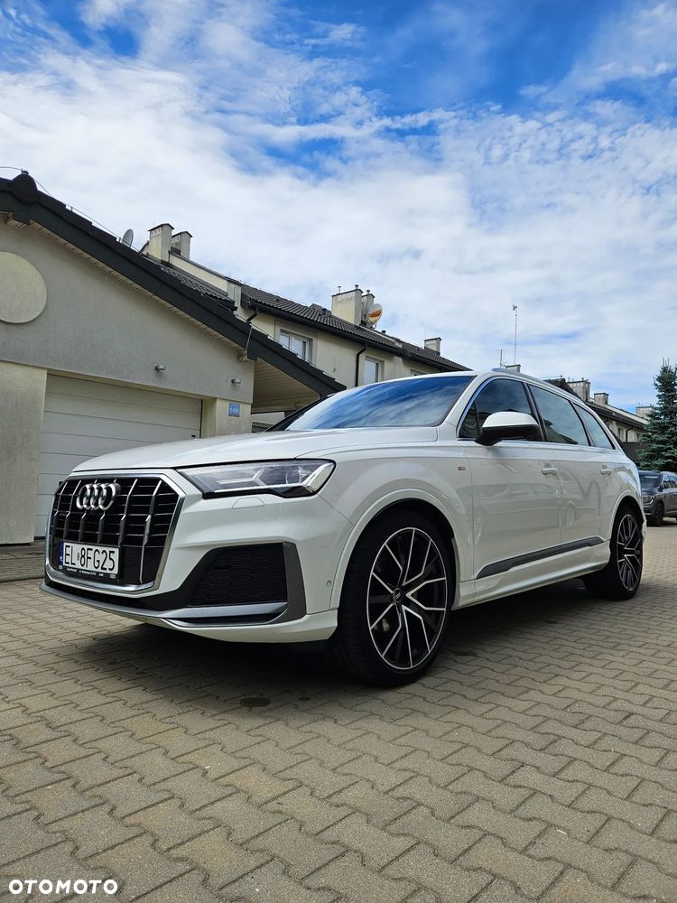 Audi Q7 - 1