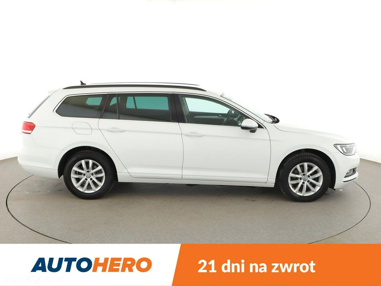 Volkswagen Passat Variant 1.6 TDI (BlueMotion Technology) Comfortline - 9