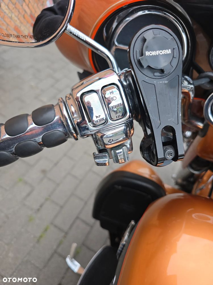 Harley-Davidson FLHTCU Ultra - 20