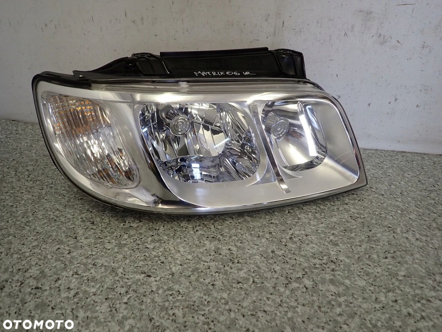 HYUNDAI MATRIX 05-07 LAMPA PRZEDNIA PRAWA REFLEKTOR EUROPA - 8