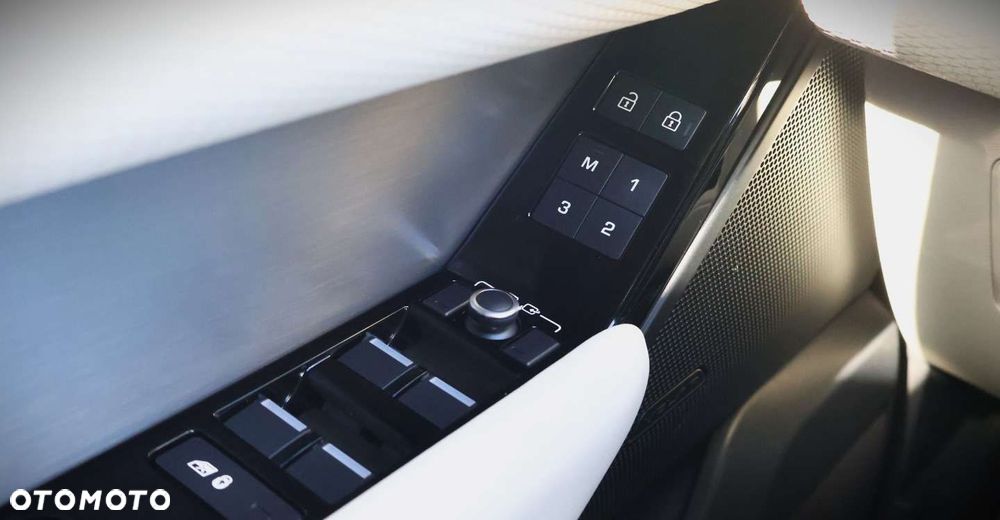 Land Rover Range Rover Velar - 31