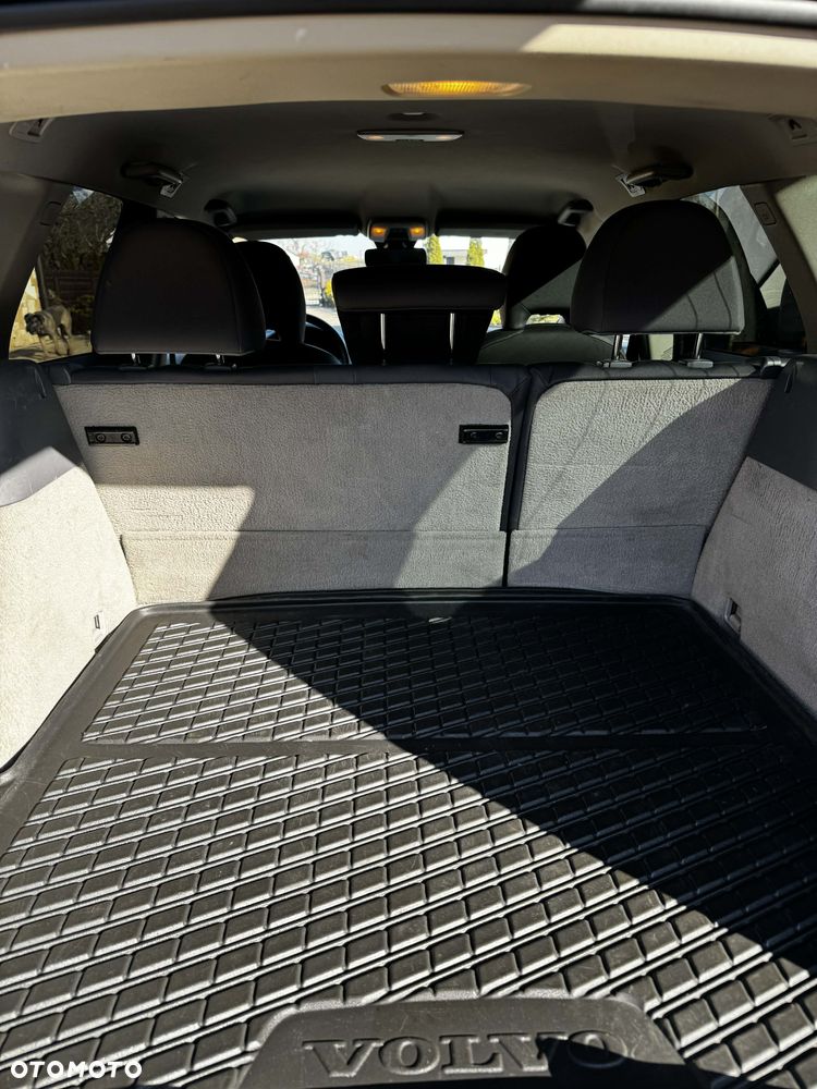 Volvo V50 D5 - 10