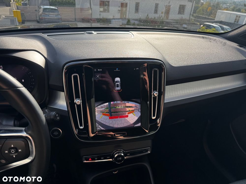 Volvo XC 40 B3 Plus Bright - 23