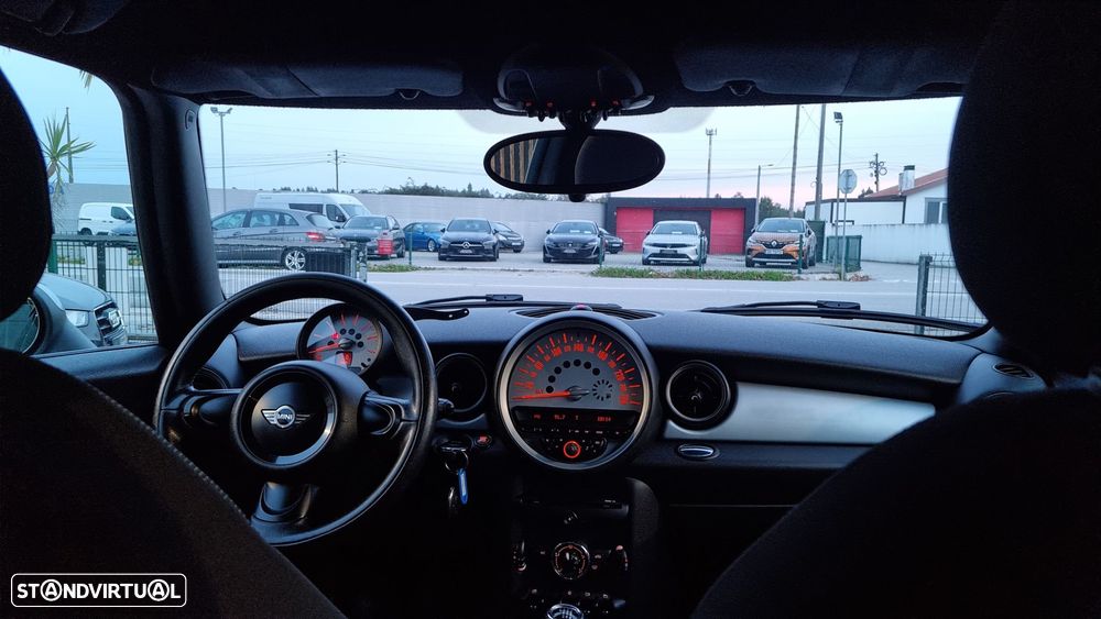 MINI 3 Portas Cooper D - 24