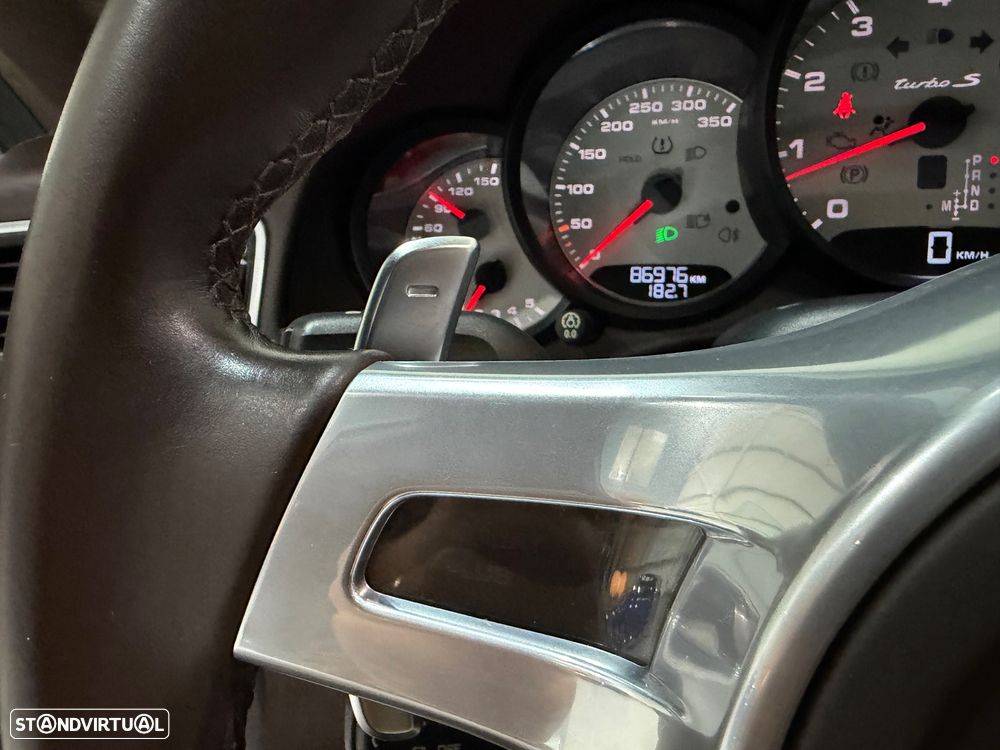 Porsche 911 (991) Turbo S - 38