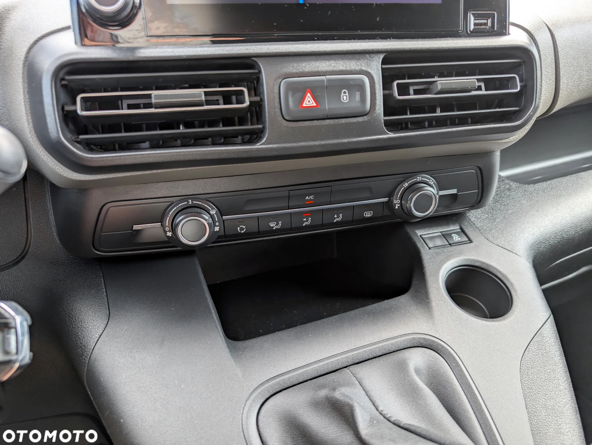 Peugeot Rifter 1.5 BlueHDI Active - 22