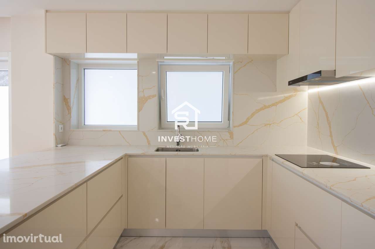 Moradia T5 | Renovada | 4 Frentes | 2 Suites | Jardim | Terraços - Grande imagem: 5/53