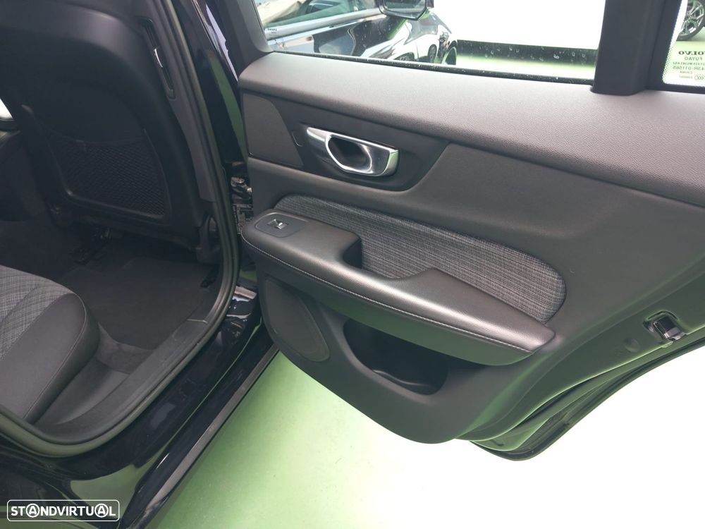 Volvo V60 2.0 D4 Momentum Geartronic - 21