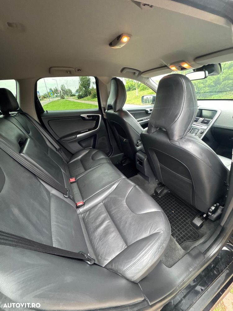 Volvo XC 60 D5 AWD Aut. Summum - 6