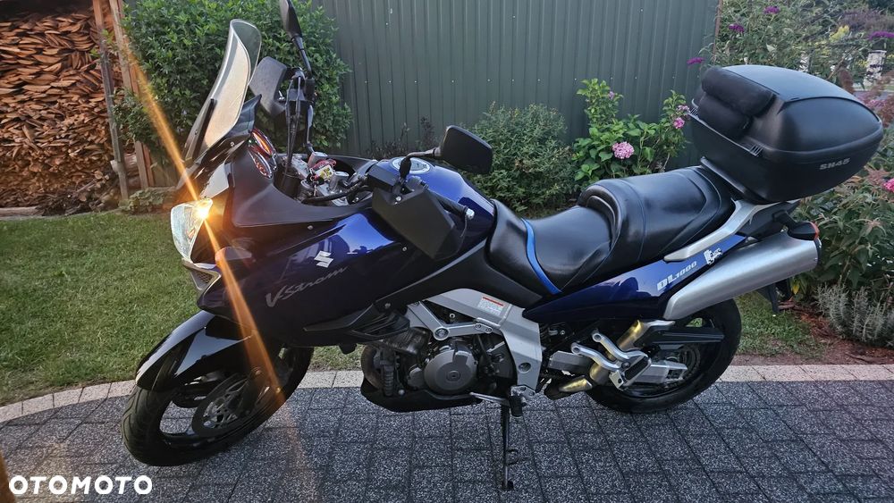 Suzuki V-STROM - 1