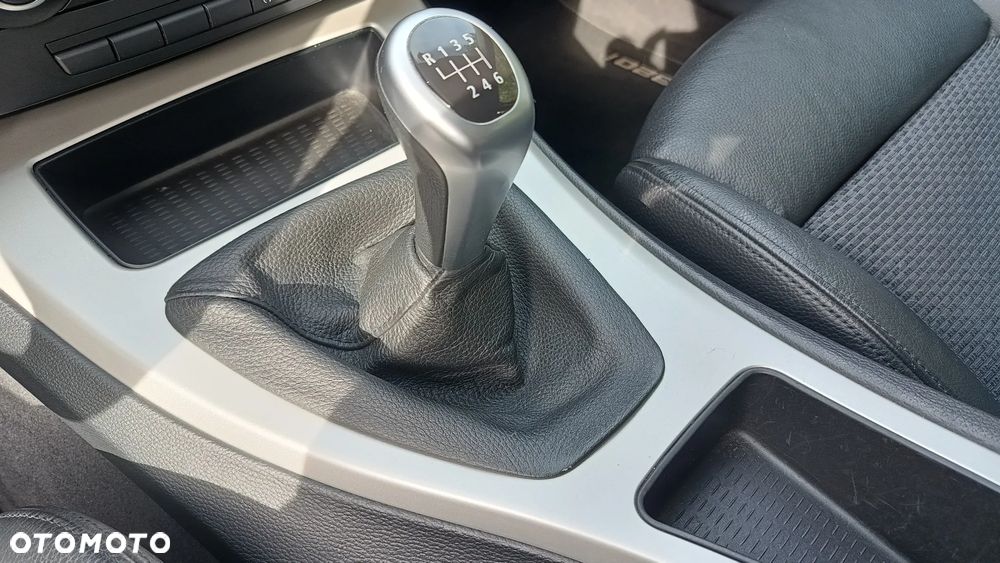 BMW Seria 3 320i - 19