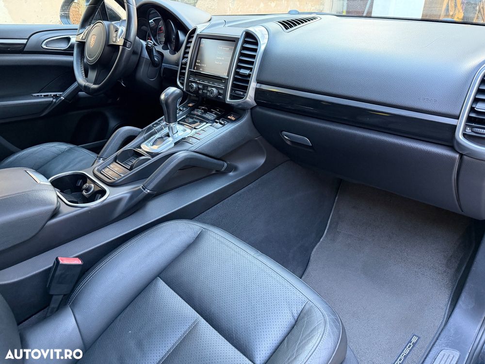 Porsche Cayenne V6 3.0L Aut. - 6