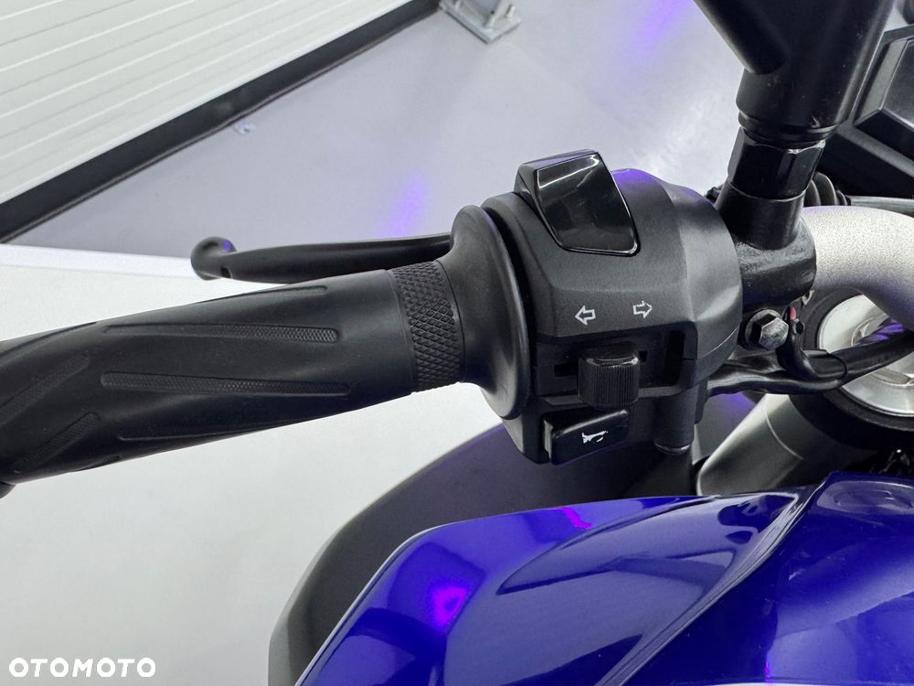 Yamaha MT - 22