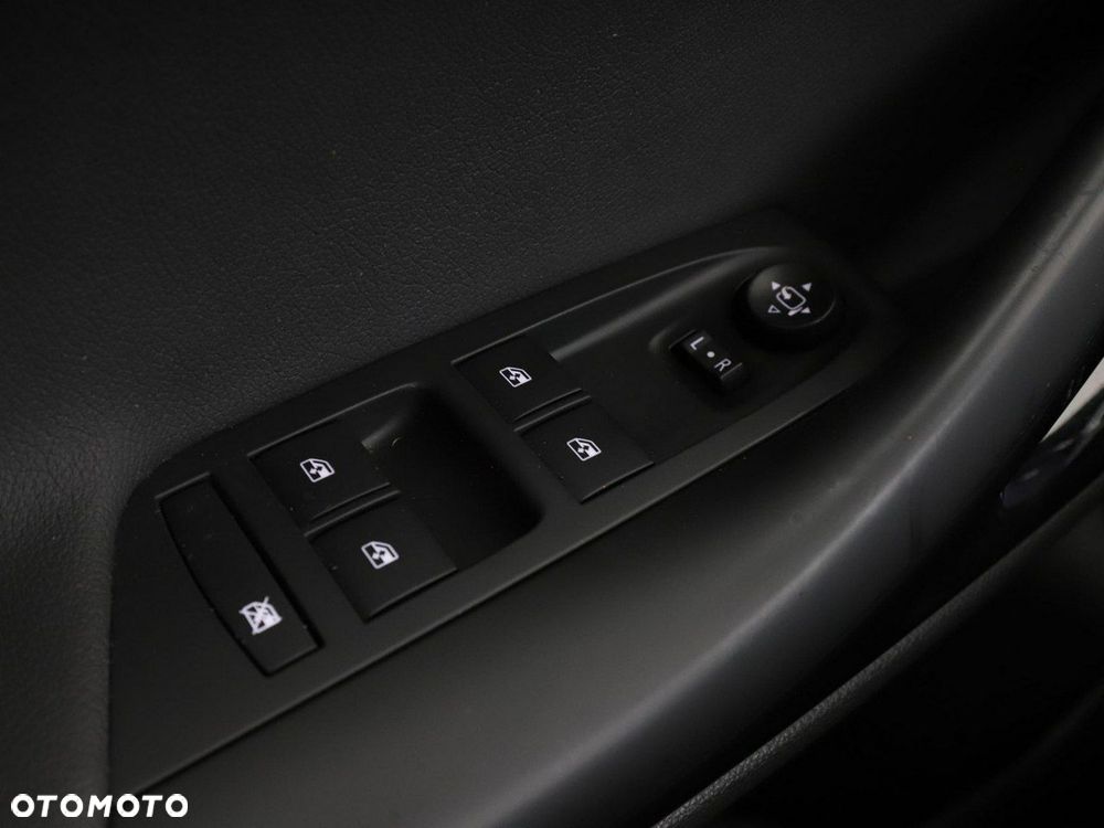 Opel Astra 1.2 T Elegance S&S - 34