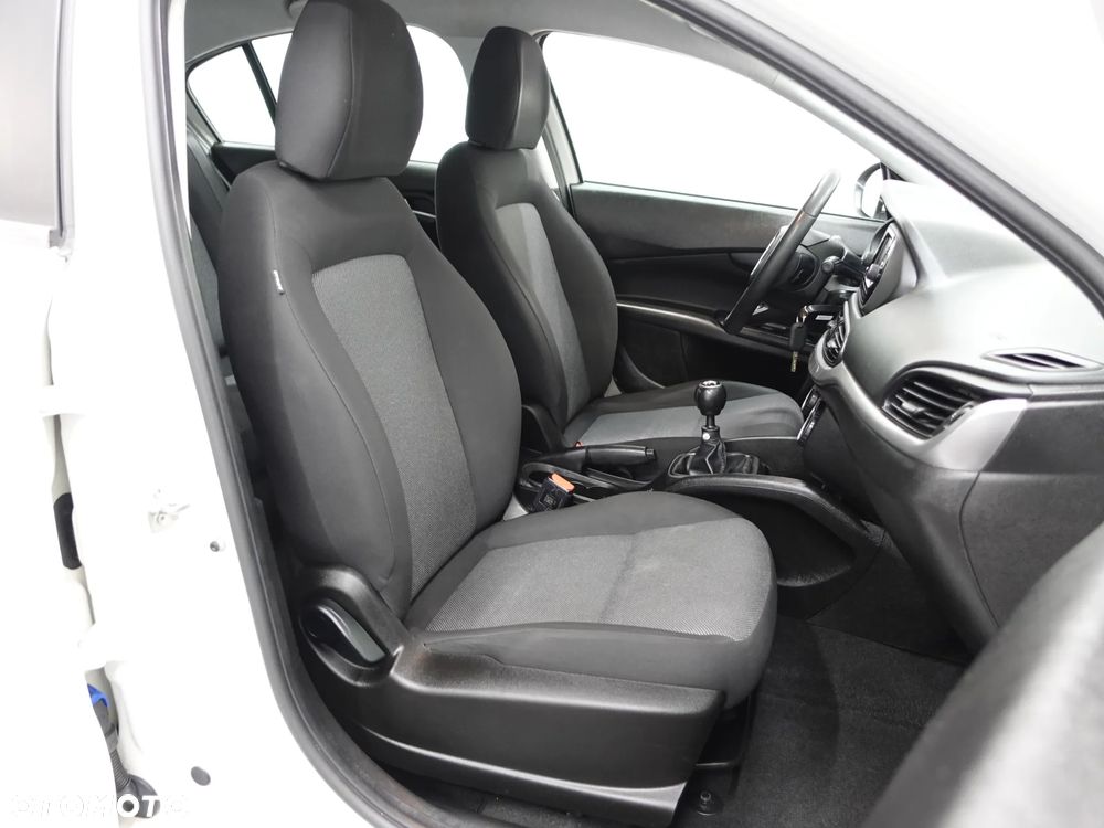 Fiat Tipo 1.4 16v Easy - 28