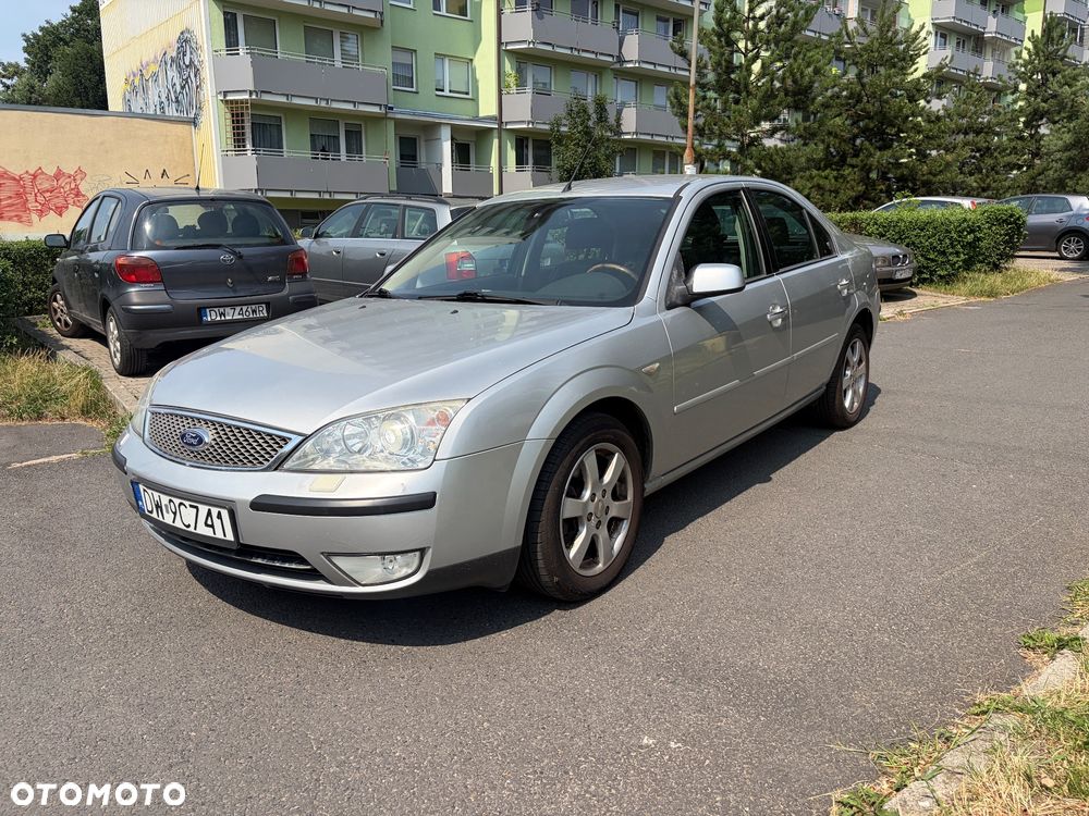 Ford Mondeo 1.8 SCi Ghia - 2