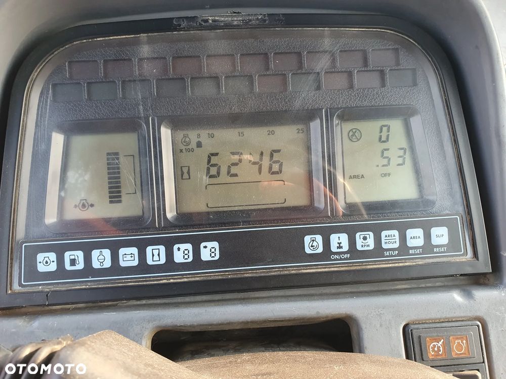 New Holland TM 175 - 24