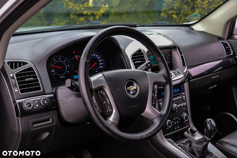 Chevrolet Captiva 2.2 D LS+ - 28