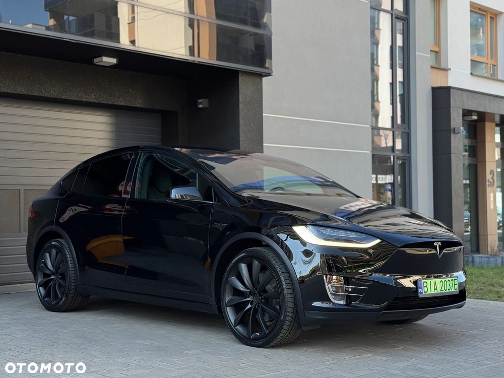 Tesla Model X - 2