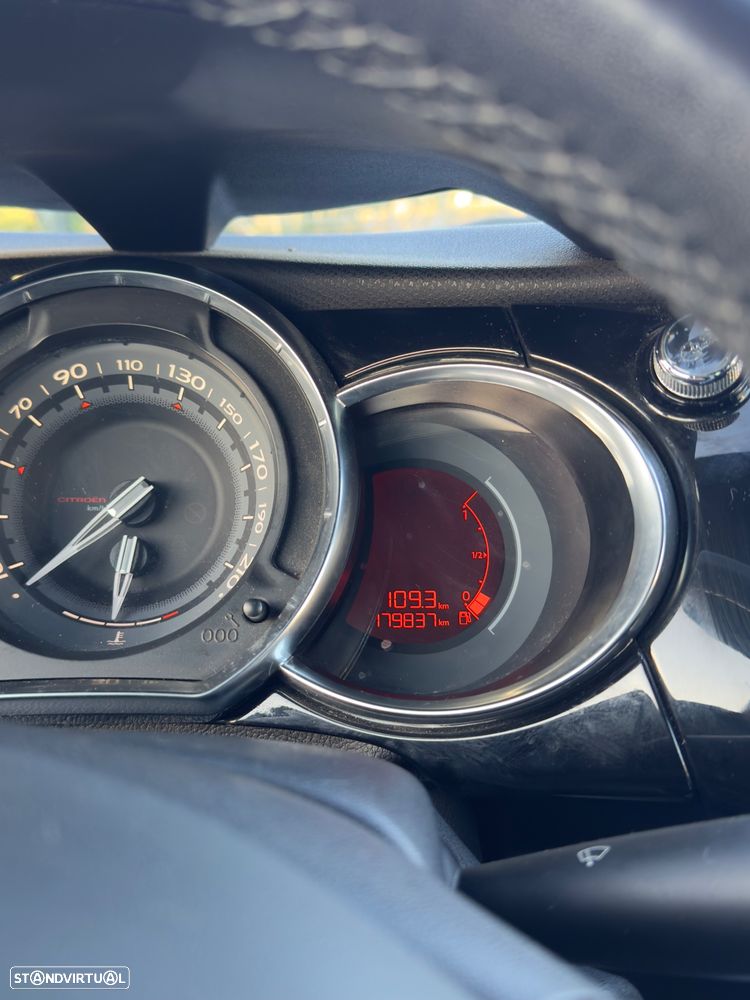 Citroën DS3 1.6 e-HDi So Chic - 8