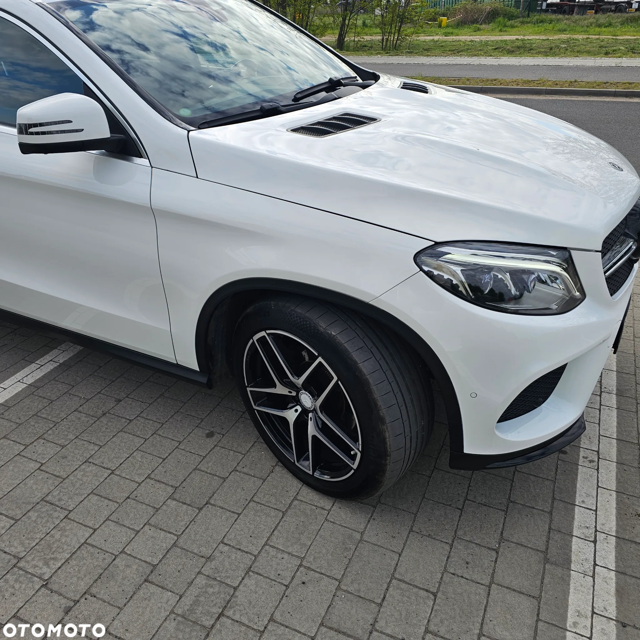 Mercedes-Benz GLE 350 d 4-Matic - 16