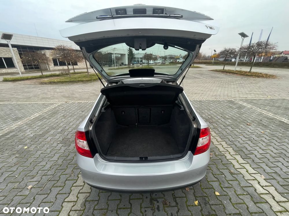 Skoda RAPID 1.2 TSI Edition - 9