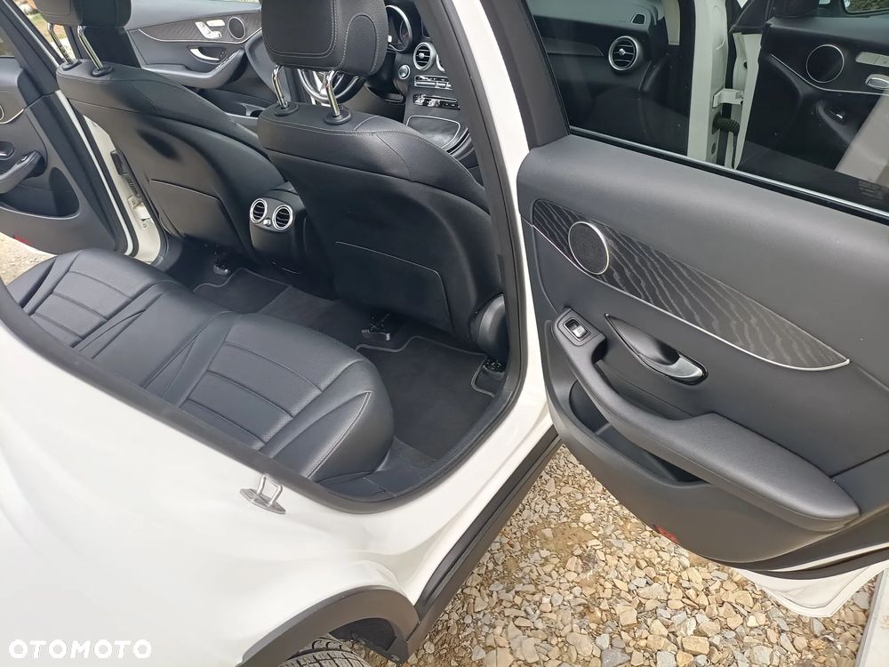 Mercedes-Benz GLC 300 4Matic 9G-TRONIC - 11