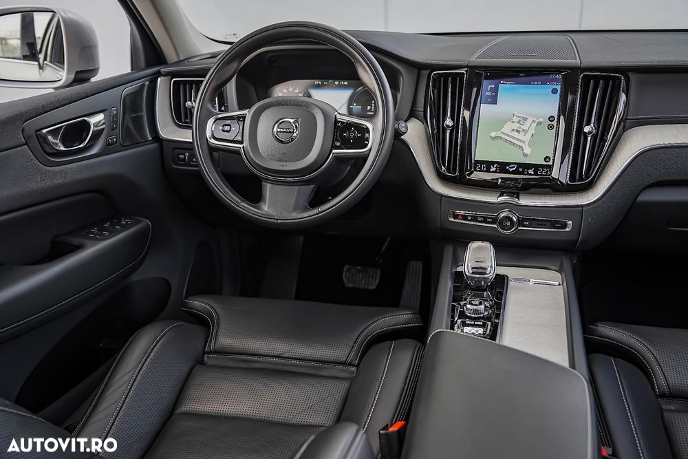 Volvo XC 60 Recharge T6 Twin Engine eAWD Inscription Expression - 5