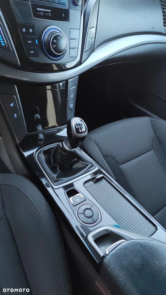 Hyundai i40 Kombi blue 1.6 Family+ - 7