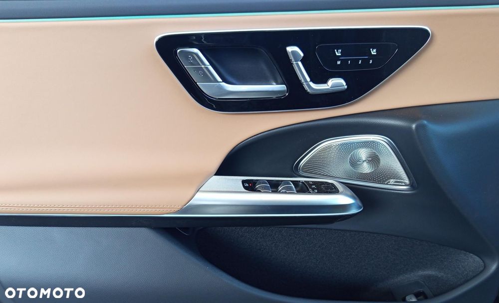 Mercedes-Benz Klasa E - 12