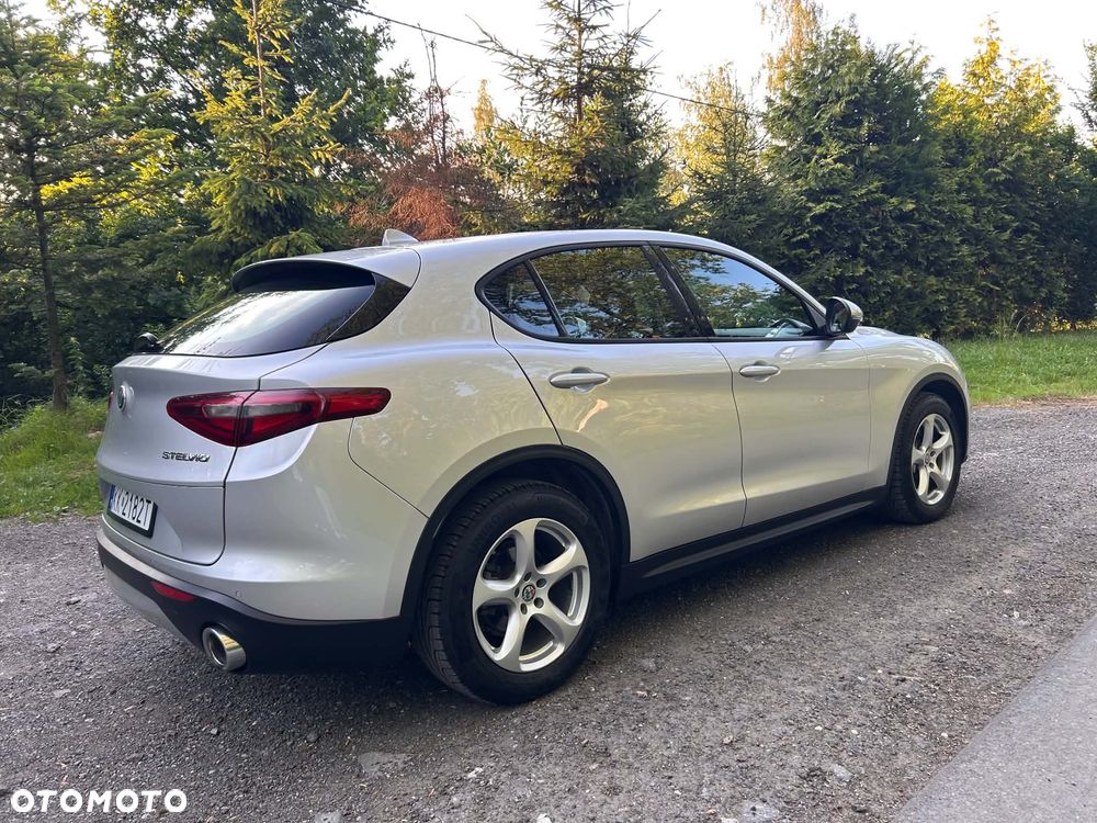 Alfa Romeo Stelvio 2.2 JTDM - 17