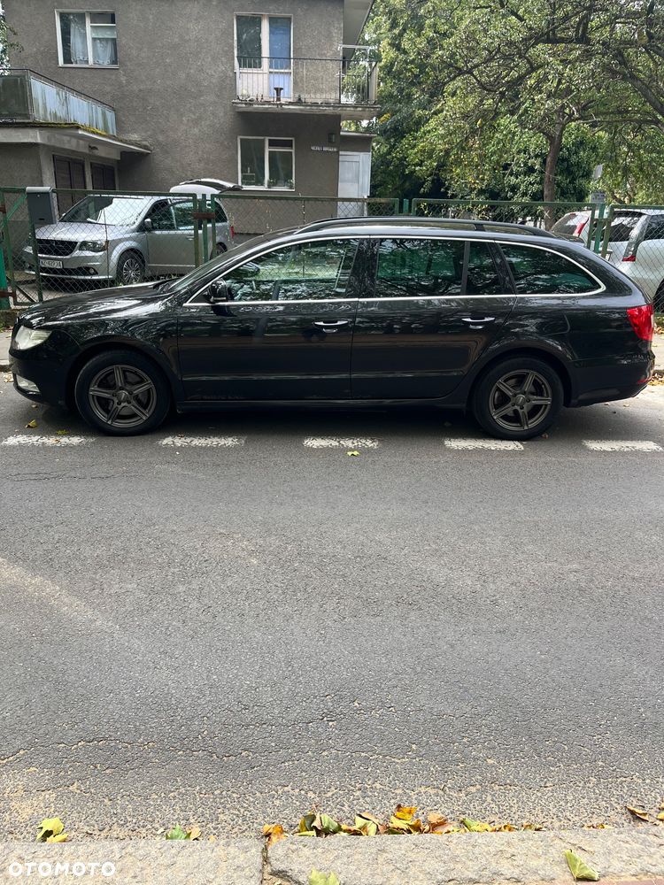 Skoda Superb 2.0 TDI Comfort DSG - 9